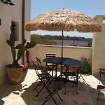 Alojamento de Acomodação e Pequeno-almoço Masseria Li Vecchi Squinzano