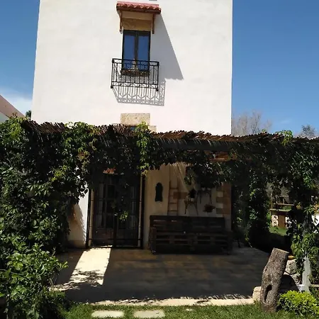 Alojamento de Acomodação e Pequeno-almoço Masseria Li Vecchi Squinzano