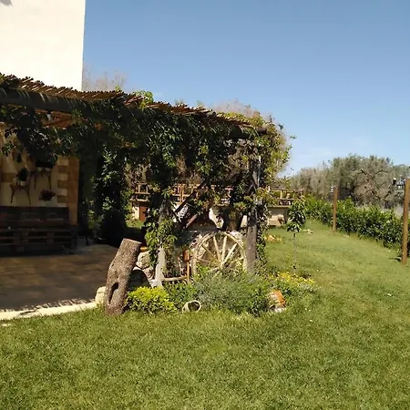 Alojamento de Acomodação e Pequeno-almoço Masseria Li Vecchi Squinzano