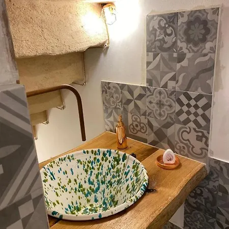 Alojamento de Acomodação e Pequeno-almoço Masseria Li Vecchi 4*