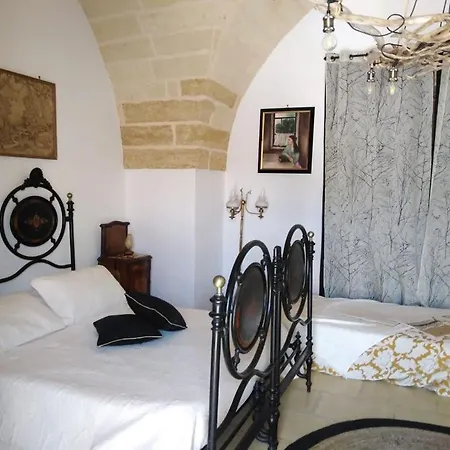 Masseria Li Vecchi Alojamento de Acomodação e Pequeno-almoço 4*