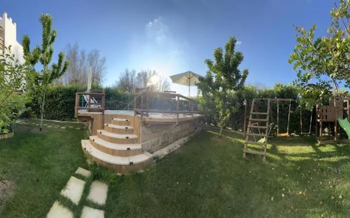 Masseria Li Vecchi Bed & Breakfast 4*