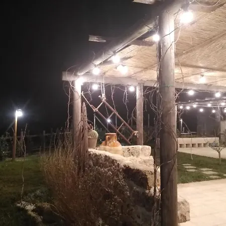 Masseria Li Vecchi Couette-café 4*