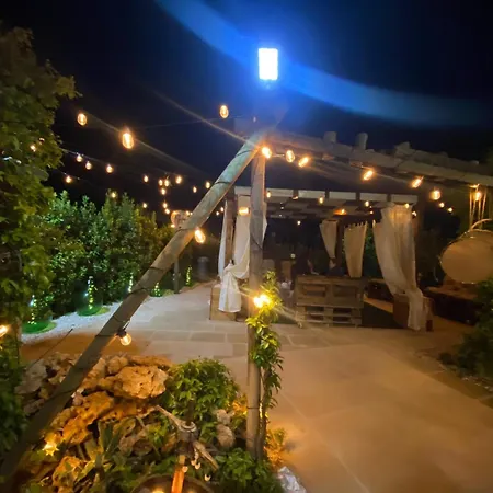 Masseria Li Vecchi *
